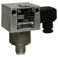 Druckwächter / Druckbegrenzer DWAM für die Maximaldrucküberwachung in Dampf- und Heißwasseranlagen. Druckschalter mit einem selbstüberwachenden Sensor